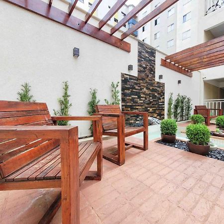 Bem No Centro, Cozinha Completa, Varanda E Garagem Посус-ди-Калдас Экстерьер фото