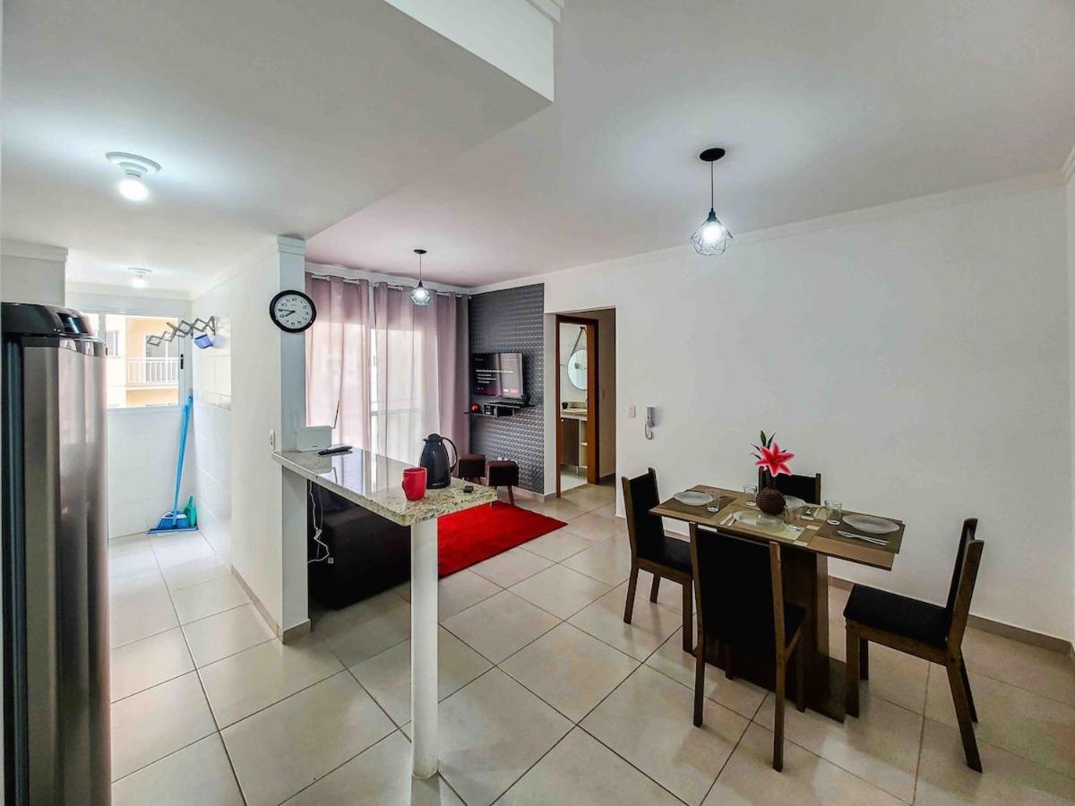 Bem No Centro, Cozinha Completa, Varanda E Garagem Посус-ди-Калдас Экстерьер фото